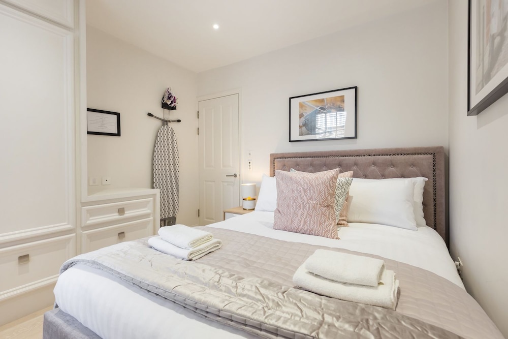 1 BEDROOM, DELUXE, APARTMENT