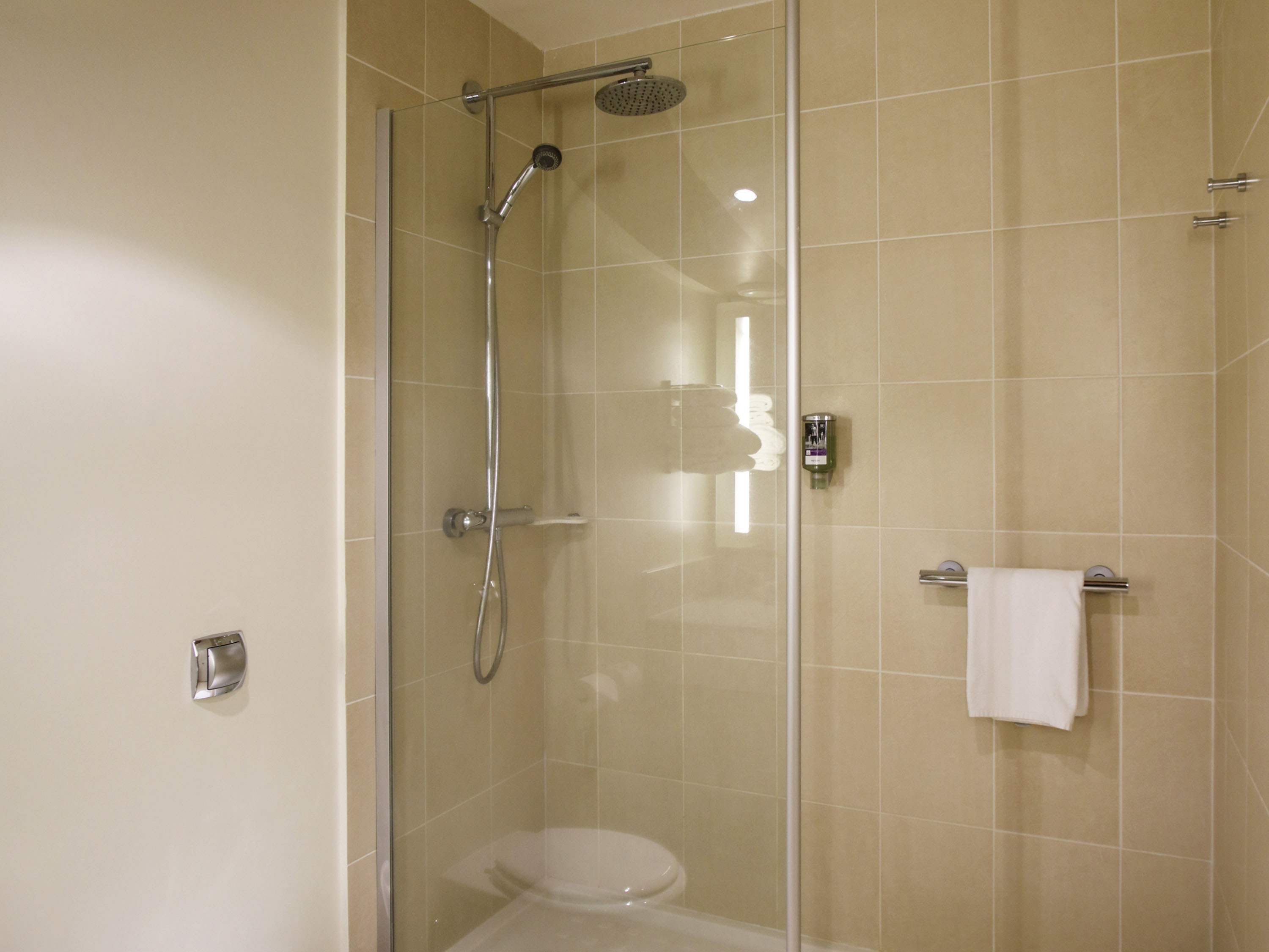 غرفة كلاسيكية بإطلالة على النهر بشرفة، MERCURE ORLEANS CENTRE 5/7