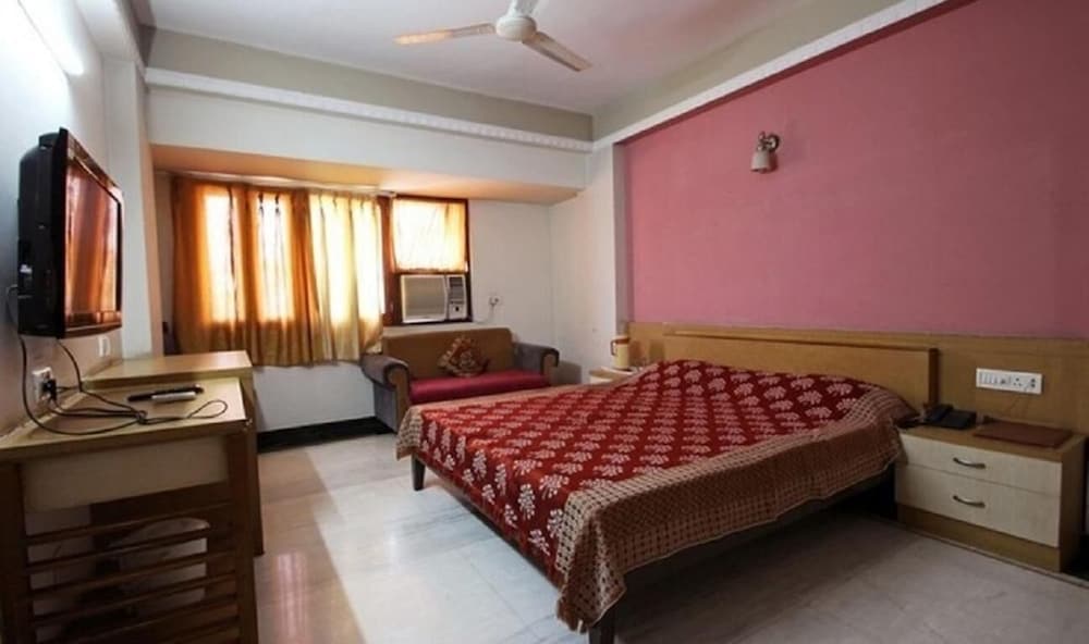 Hotel Shrinathinn 6/14