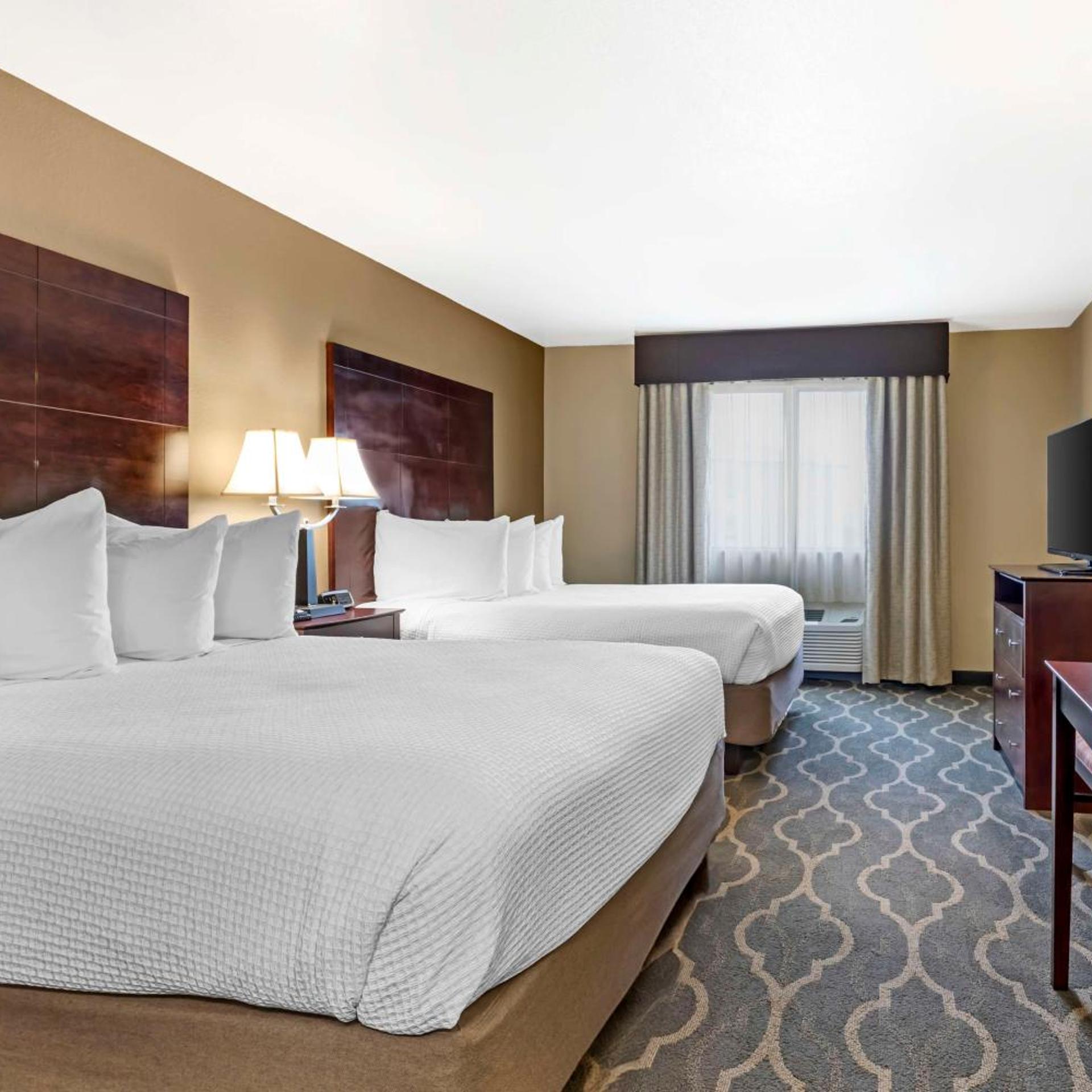 غرفة بسرير كوين، Best Western Plus Burleson Inn & Suites 2/5