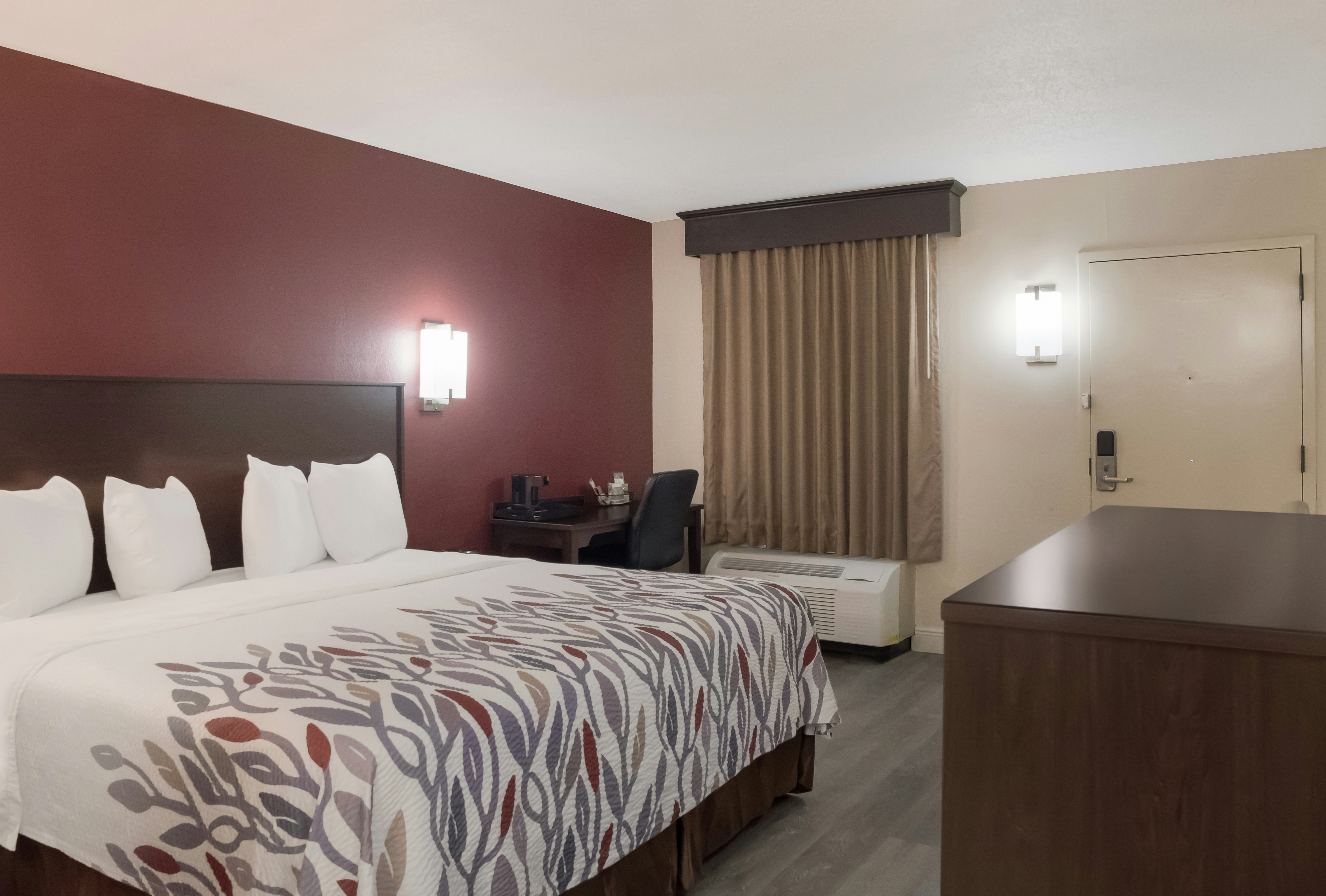 Red Roof Inn Tupelo 13/44
