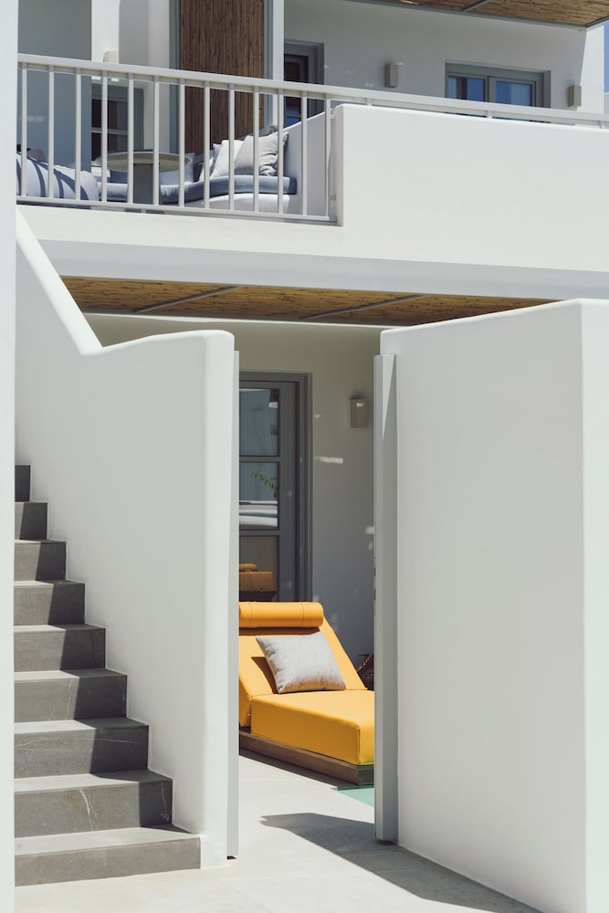 Mr & Mrs White Paros Suites & More in PAROS