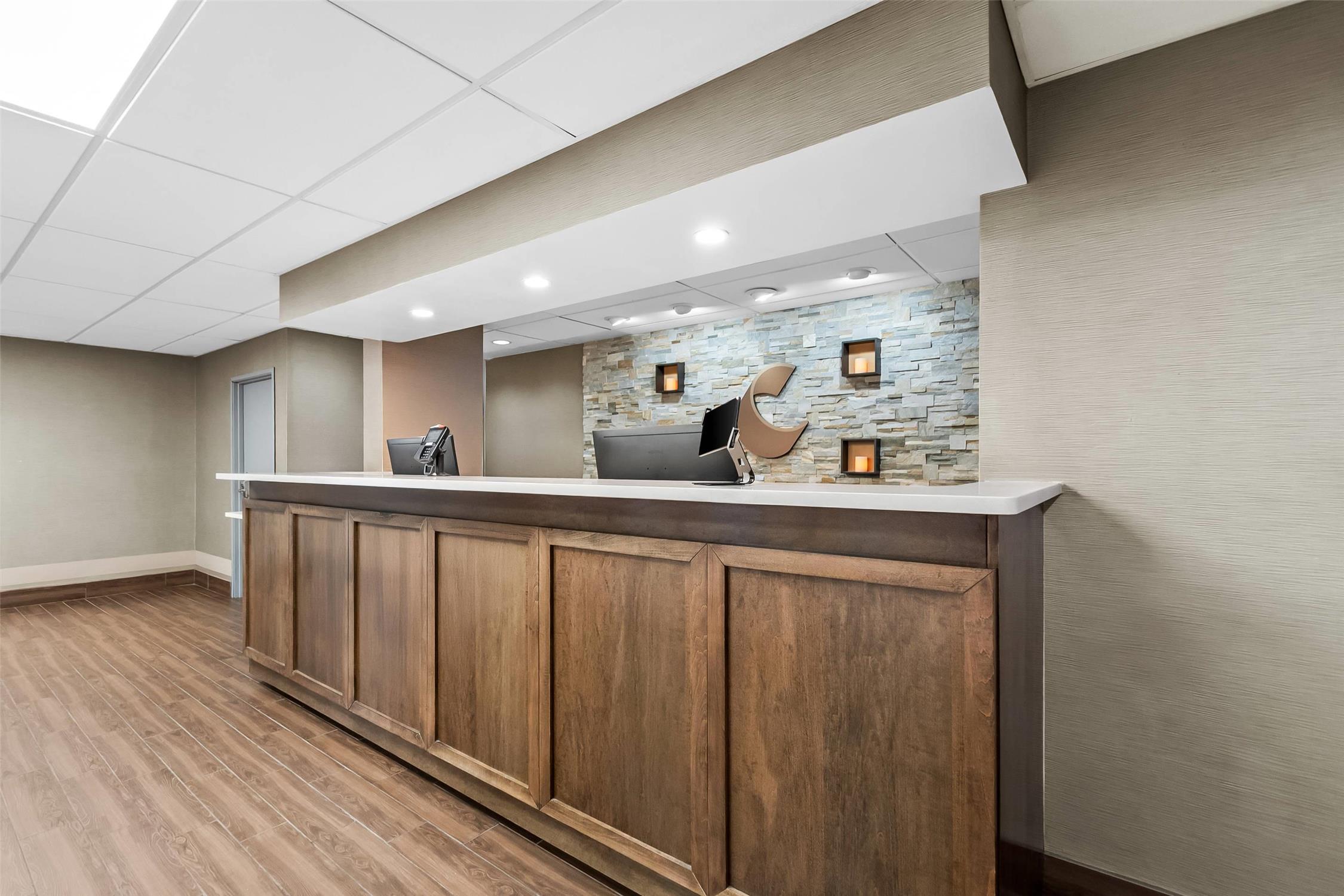 Comfort Suites Near Potomac Mills 7/50