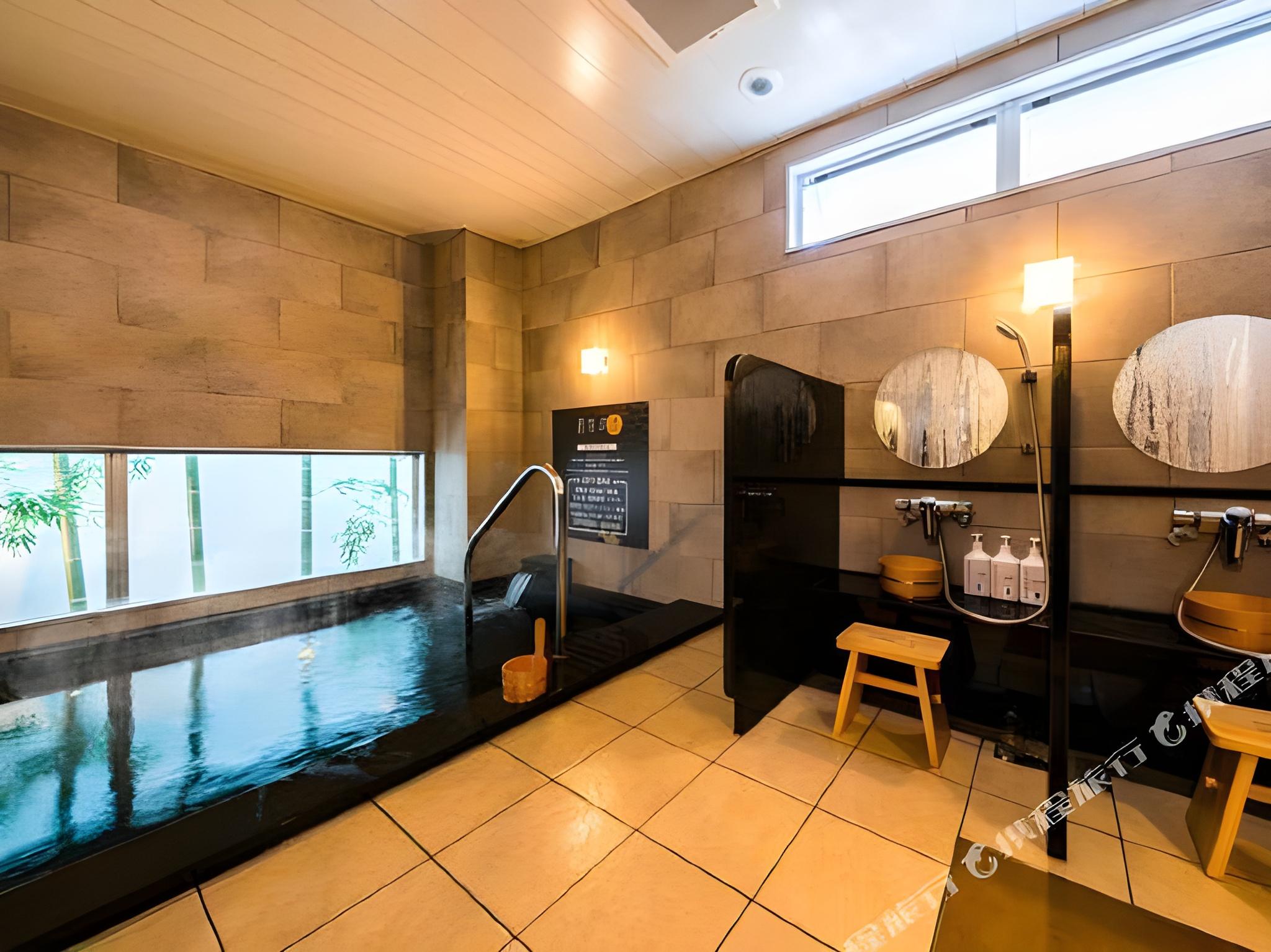 Super Hotel Gotsu Ekimae 18/25