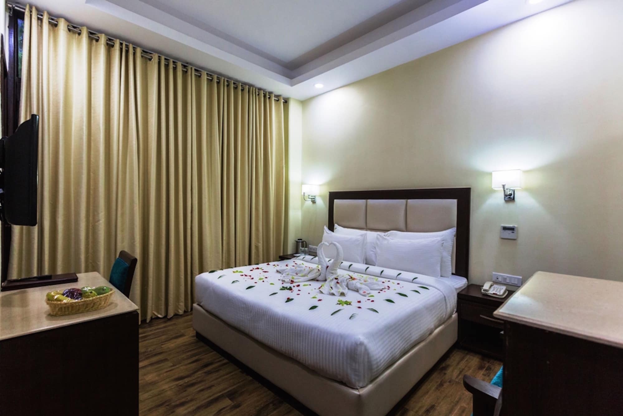 STANDARD, DOUBLE BED, ACCESSIBLE
