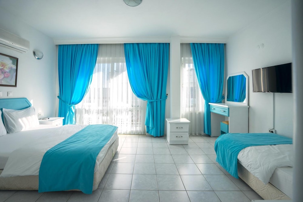 Bora Hotel 15/49