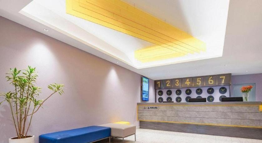 7 Days Inn Wuhan Dingziqiao Zhongnan Road Metro Station 17/43