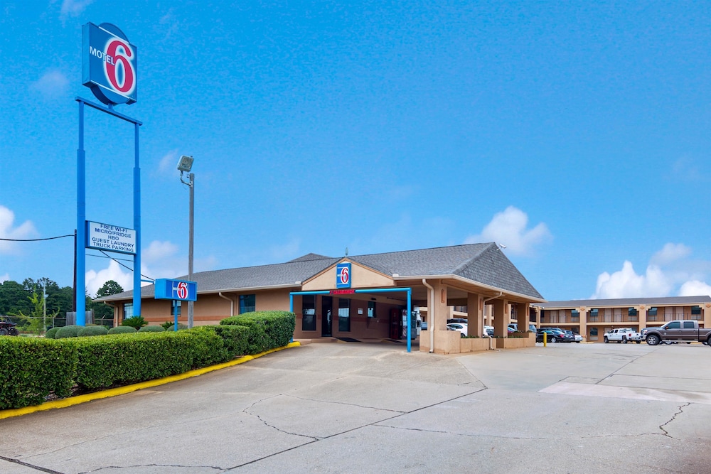 Motel6 Marshall, TX thumb 3