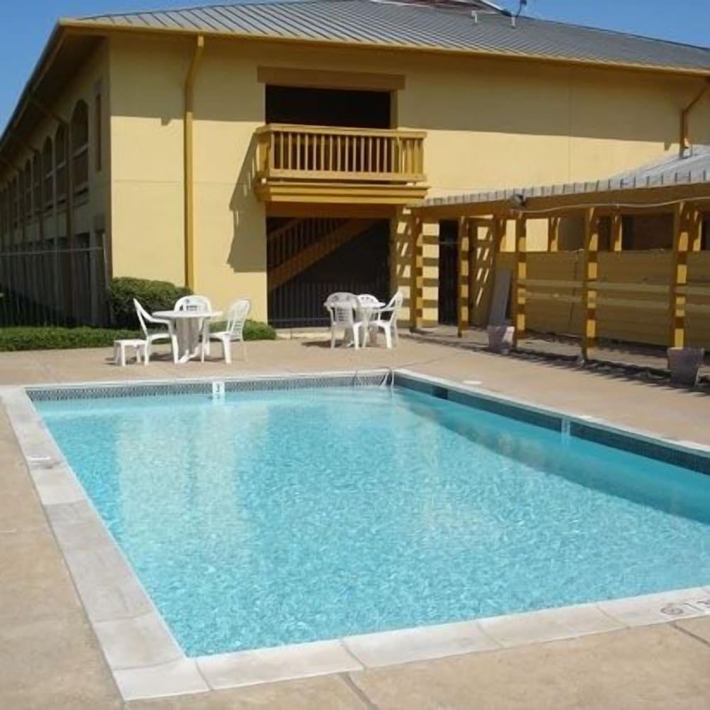 Motel6 Freeport, TX 51/54