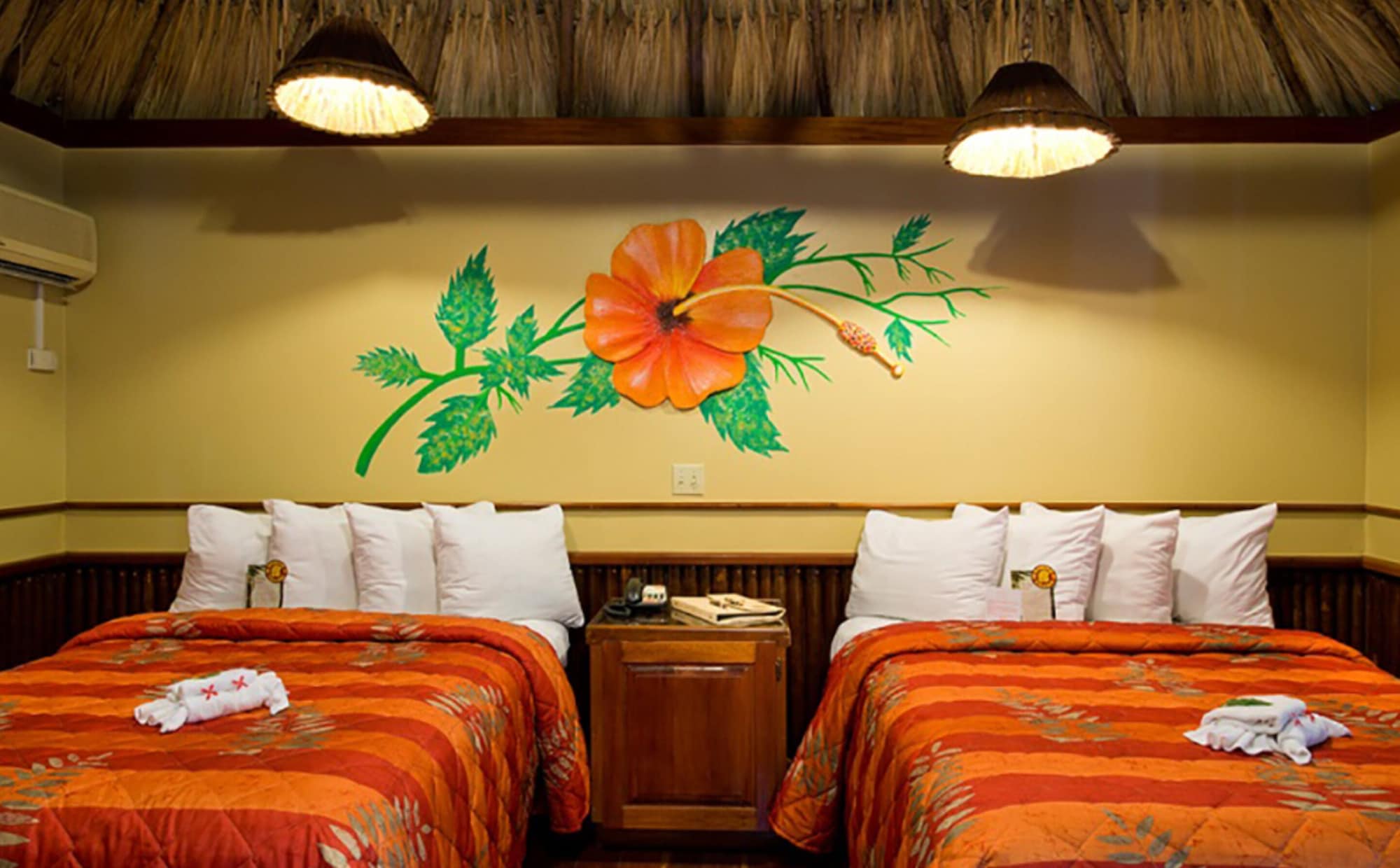 JUNGLE, STANDARD, 2 QUEEN BEDS