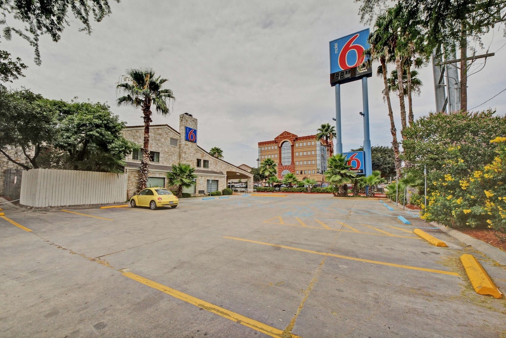 Motel6 San Antonio, TX - Downtown - Market Square 33/44