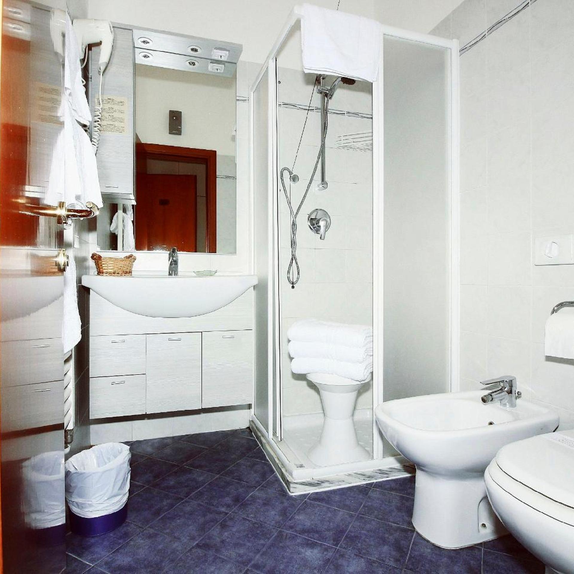 Room, Quadruple, Lateral Side Sea View, Balcony