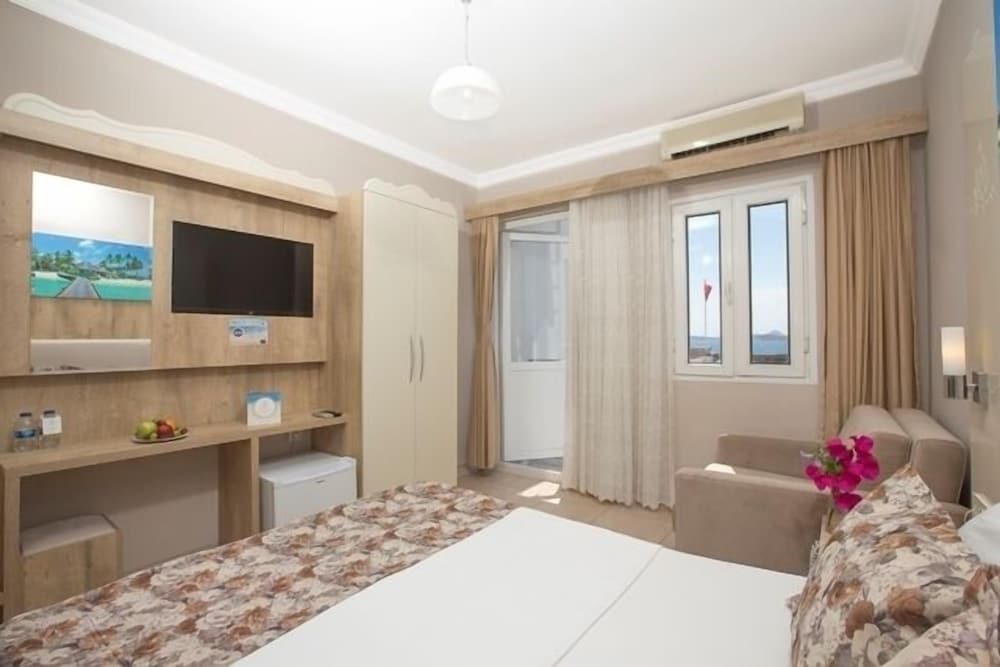 Akkan Beach Hotel 32/68