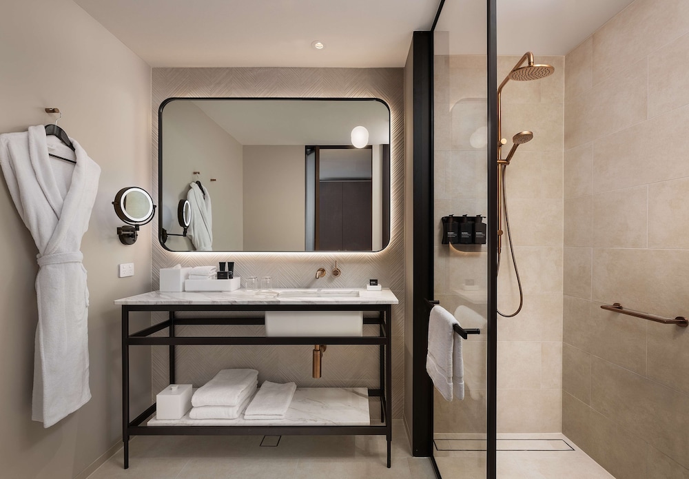Hilton Melbourne Little Queen Street 14/62
