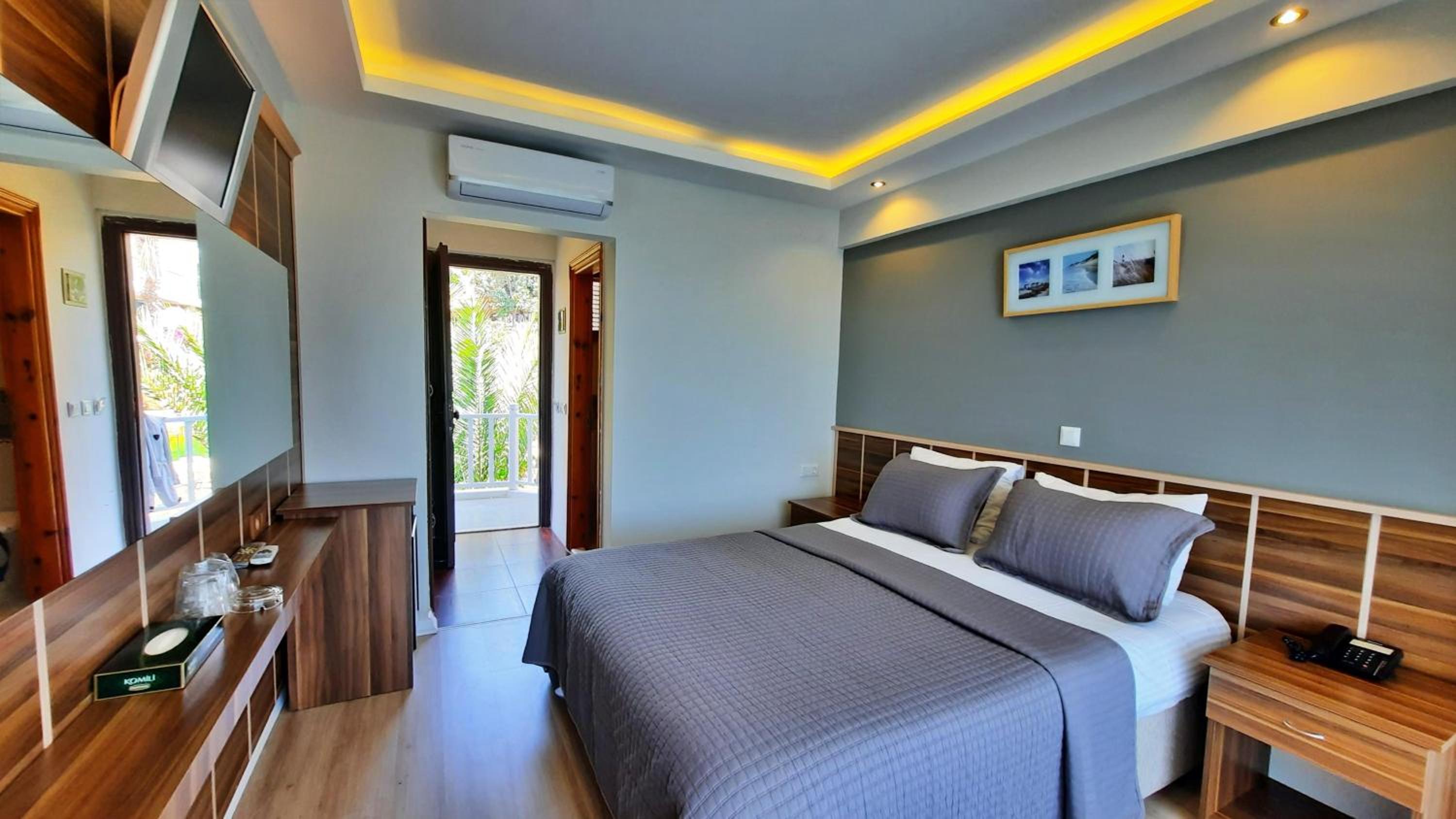 Budget, Double or Twin Bed