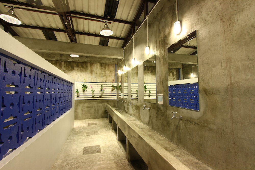Pak-Up Hostel 8/56
