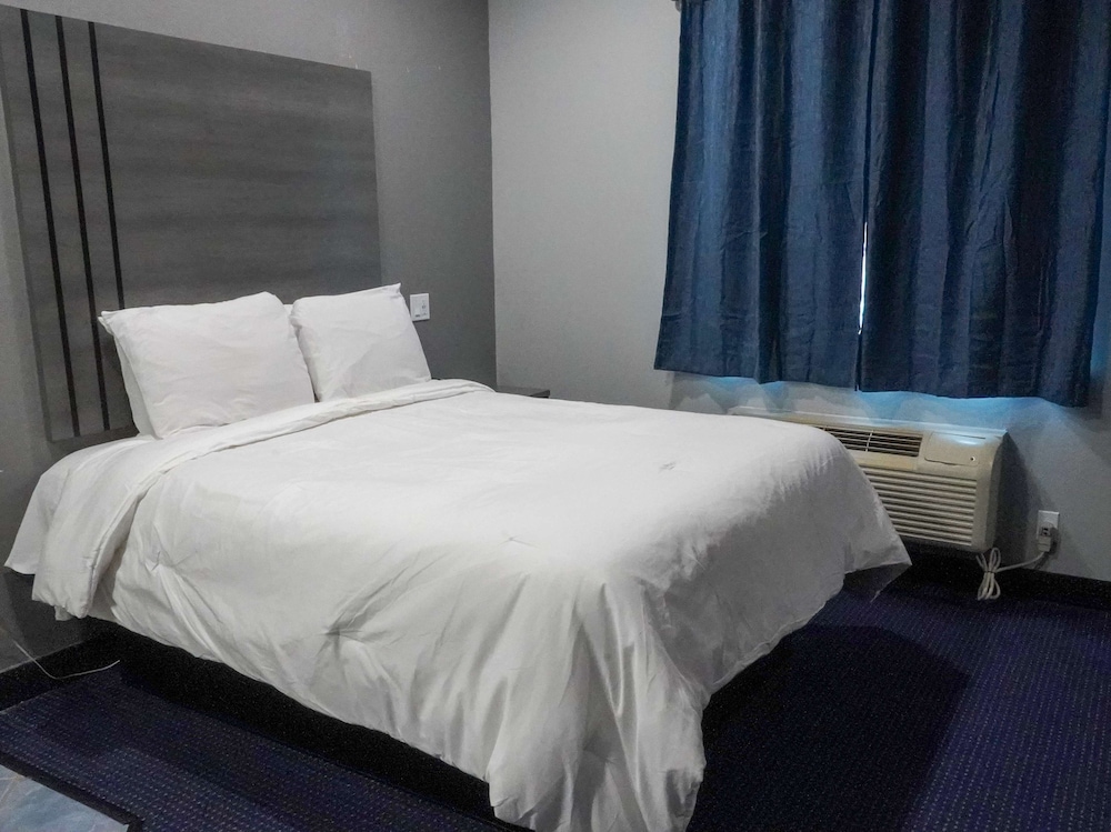 Americas Best Value Inn & Suites Bush Intl Airport 11/23