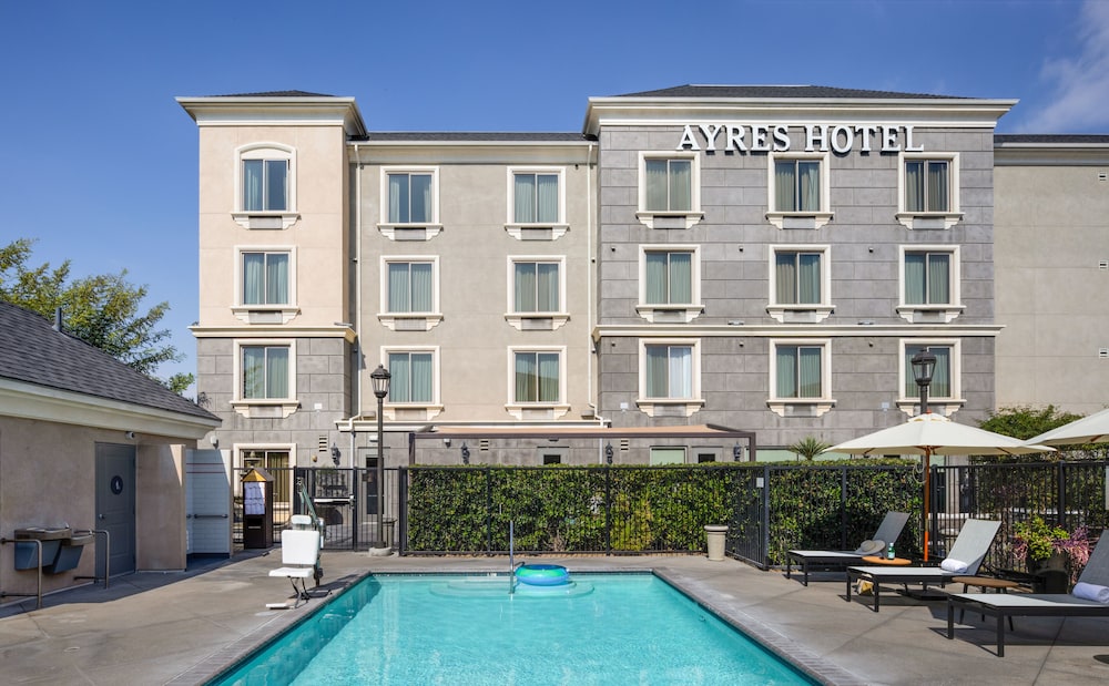 Ayres Hotel Fountain Valley 2/49