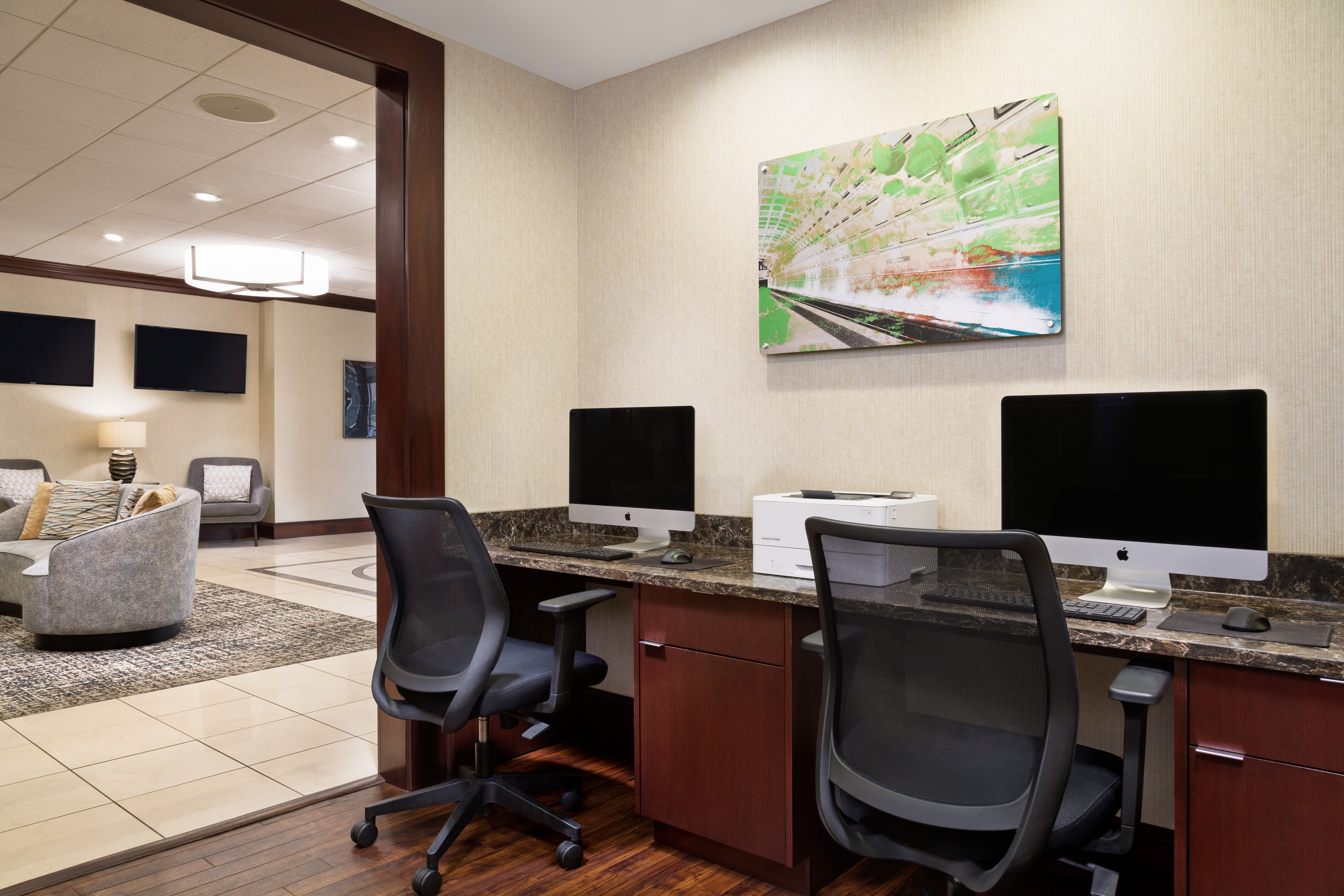 Holiday Inn National Airport/Crystal City 58/70