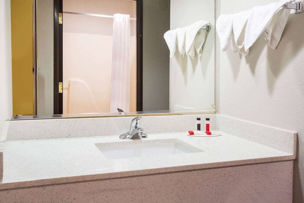 Days Inn By Wyndham Phoenix North 29/51