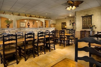 Northwest Inn 33/38