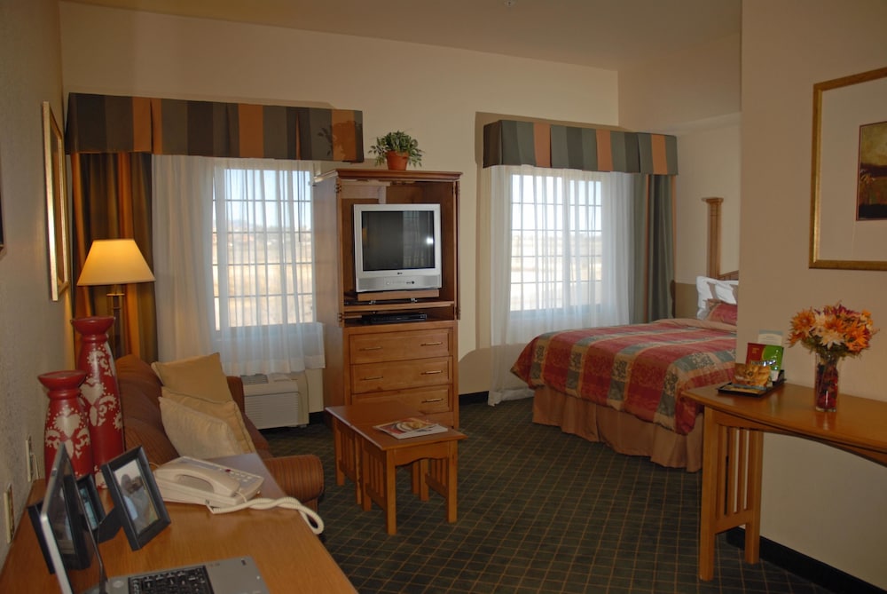 Staybridge Suites Las Cruces 36/72