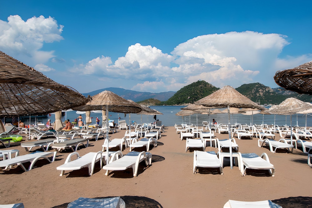 Supreme Beach Hotel - Adults Only +14 31/35