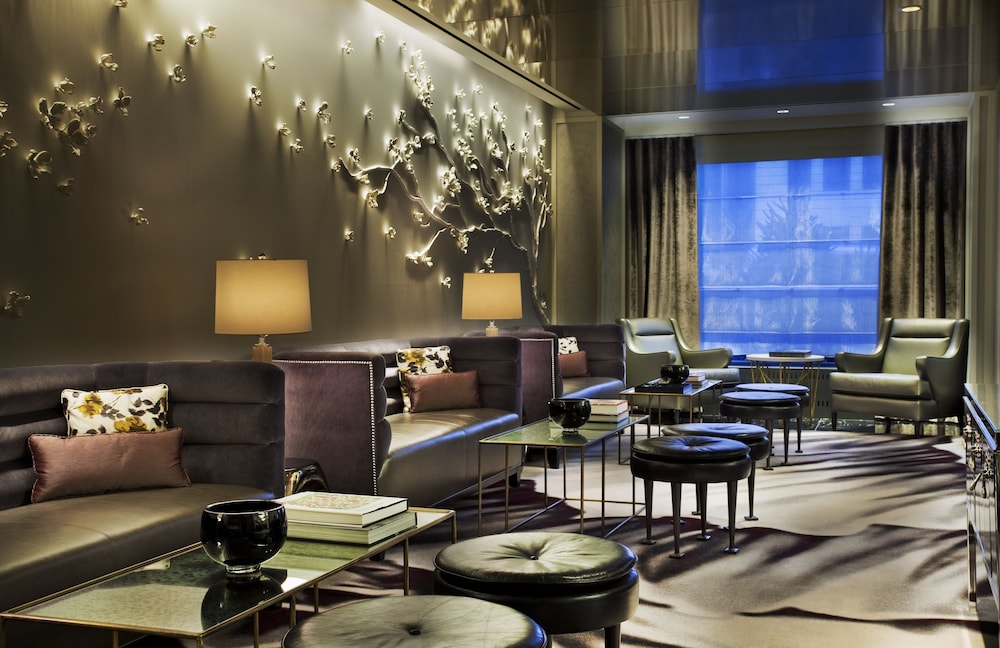 Loews Regency Hotel 68/84