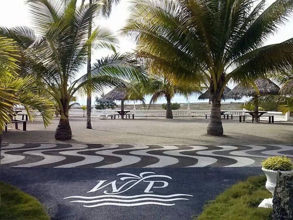 Whispering Palms Island Resort 19/40