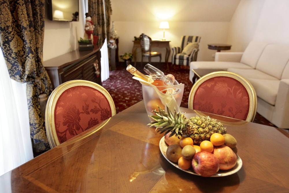 HOTEL BOUTIQUE BELVEDERE SINAIA 50/60