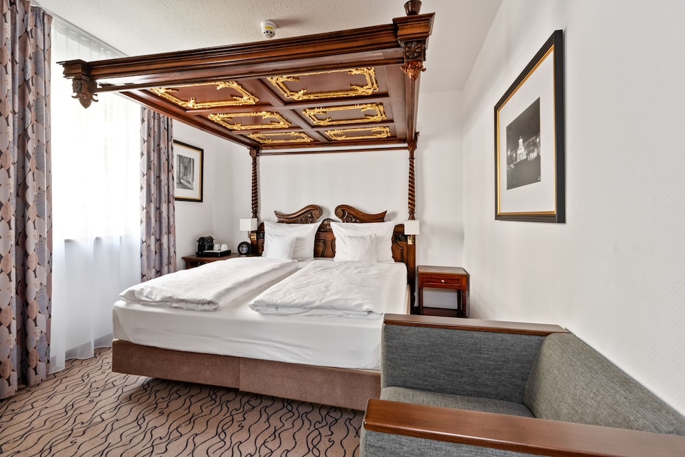 COMFORT, DOUBLE BED