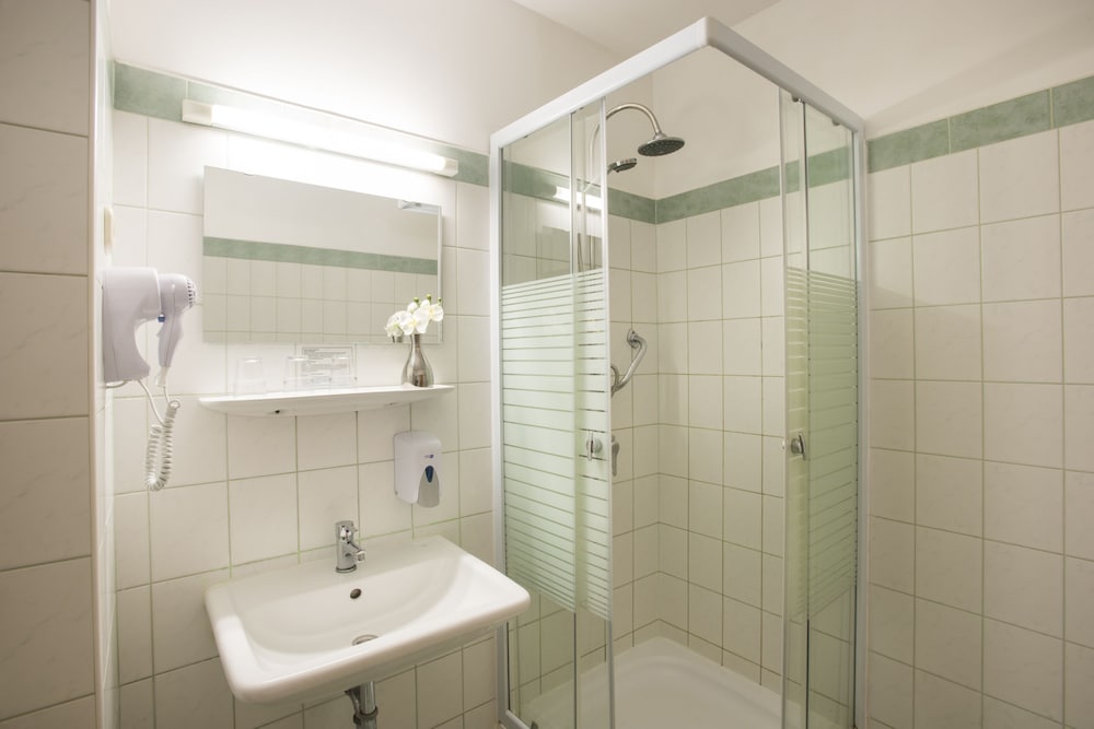 Star Hotel by Mellow Mood Hotels 45/45