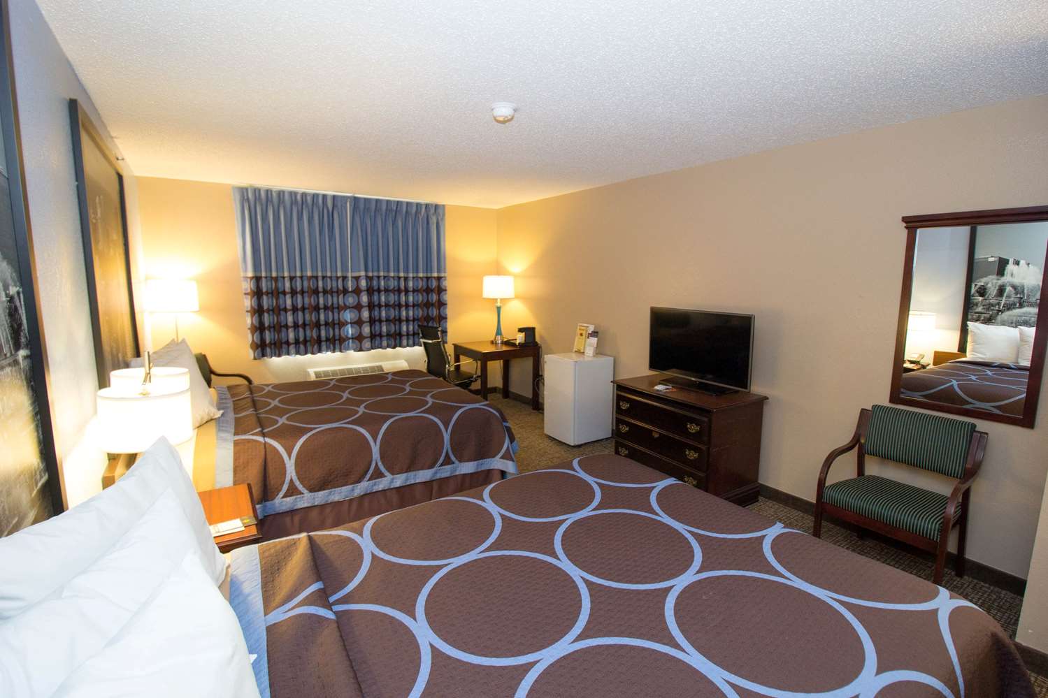 Super 8 by Wyndham Chicago O'Hare Airport 27/63