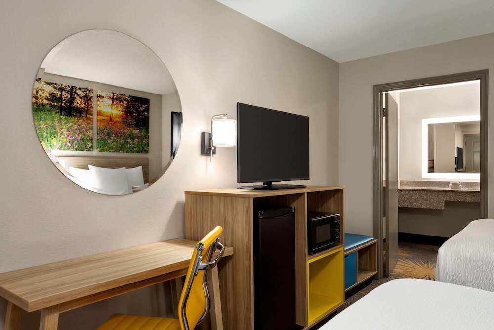 Days Inn By Wyndham Cartersville 37/44