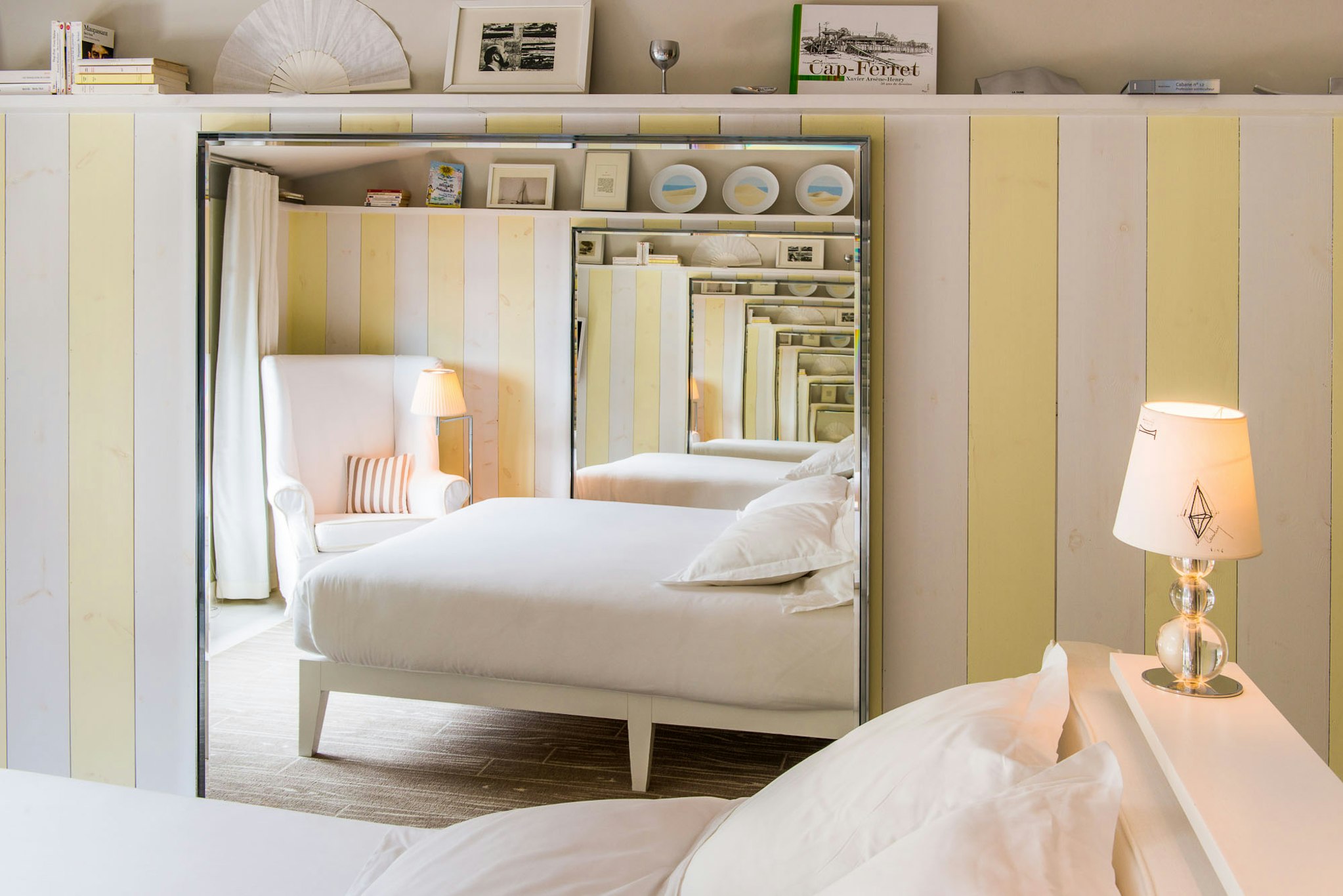 Hotel La Co(o)rniche 25/64