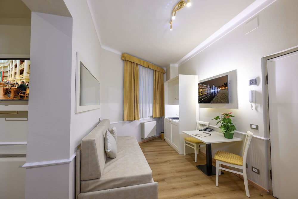 Albergo Reggio 49/63