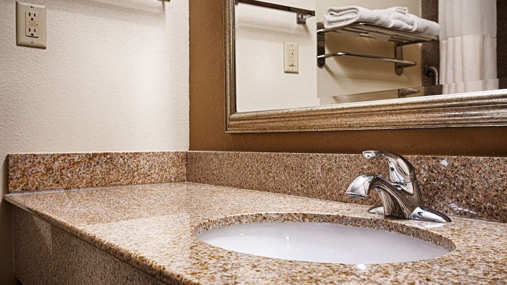 Best Western Executive Inn Battle Creek 44/46