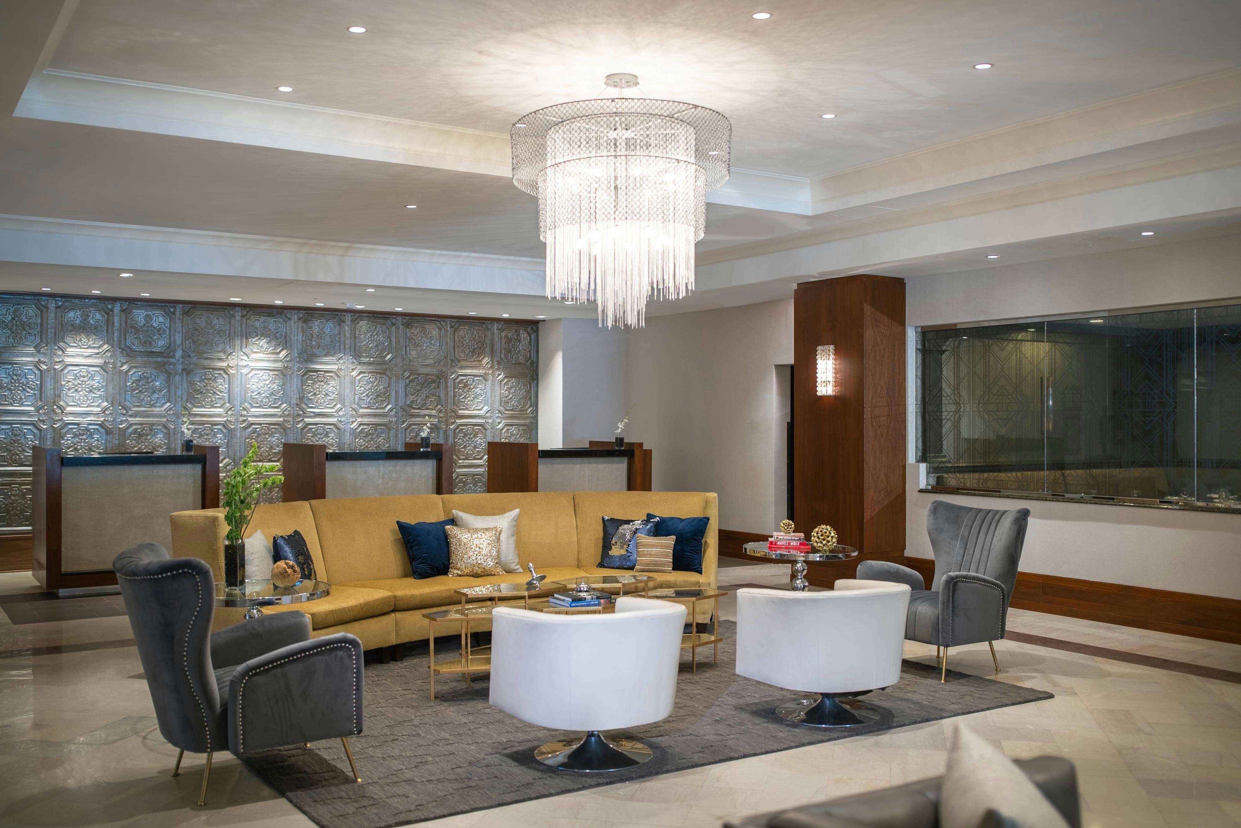Renaissance Des Moines Savery Hotel 19/20