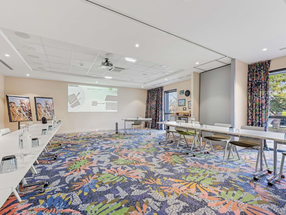 Mercure Paris Orly Tech Airport 70/78