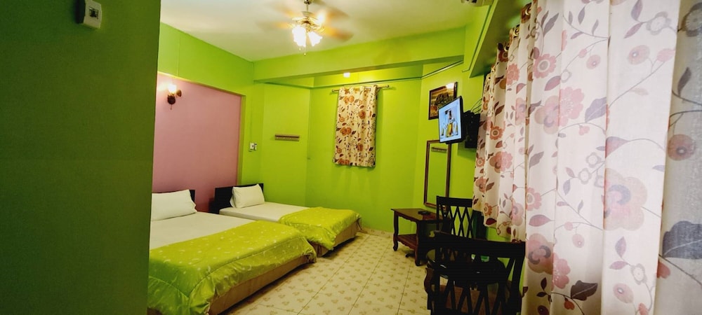 Royal Land Mae Klong Hotel 20/42
