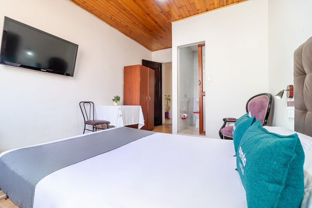 ROOM, DOUBLE BED
