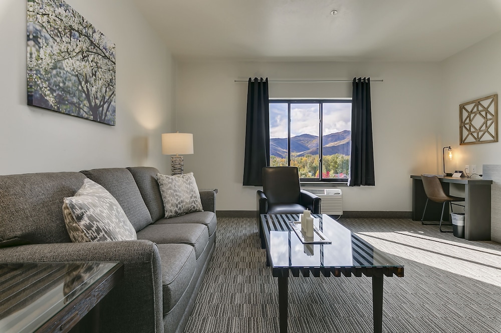 Silver Creek Hotel 28/50