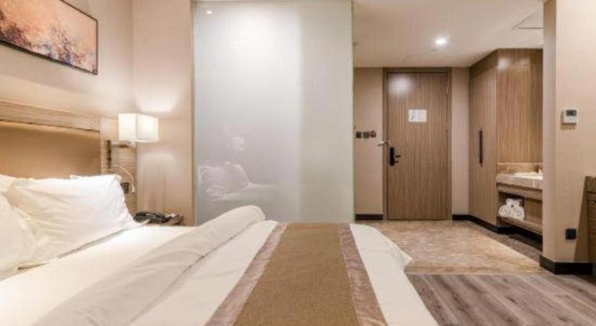 Jinjiang Metropolo Hotel (Qingdao Xinduxin Shuangshan Metro Station) 32/58