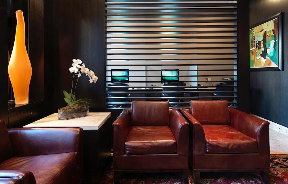 St Regis Hotel 46/56