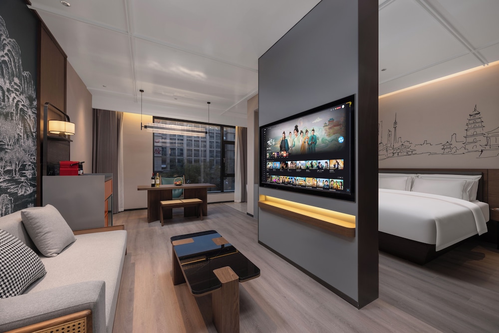 UrCove by Hyatt Xi'an Bell Tower Huimin Street 22/47