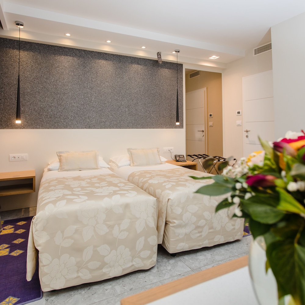 Lero Hotel photo5