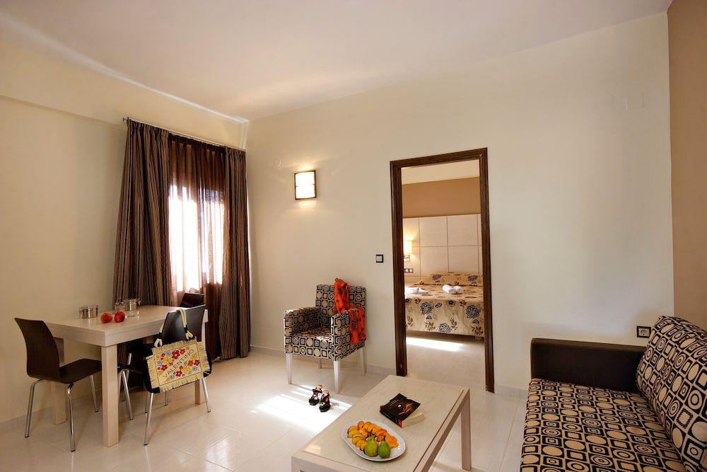 Theros Hotel 35/47