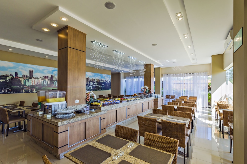 Thomasi Hotel 32/39