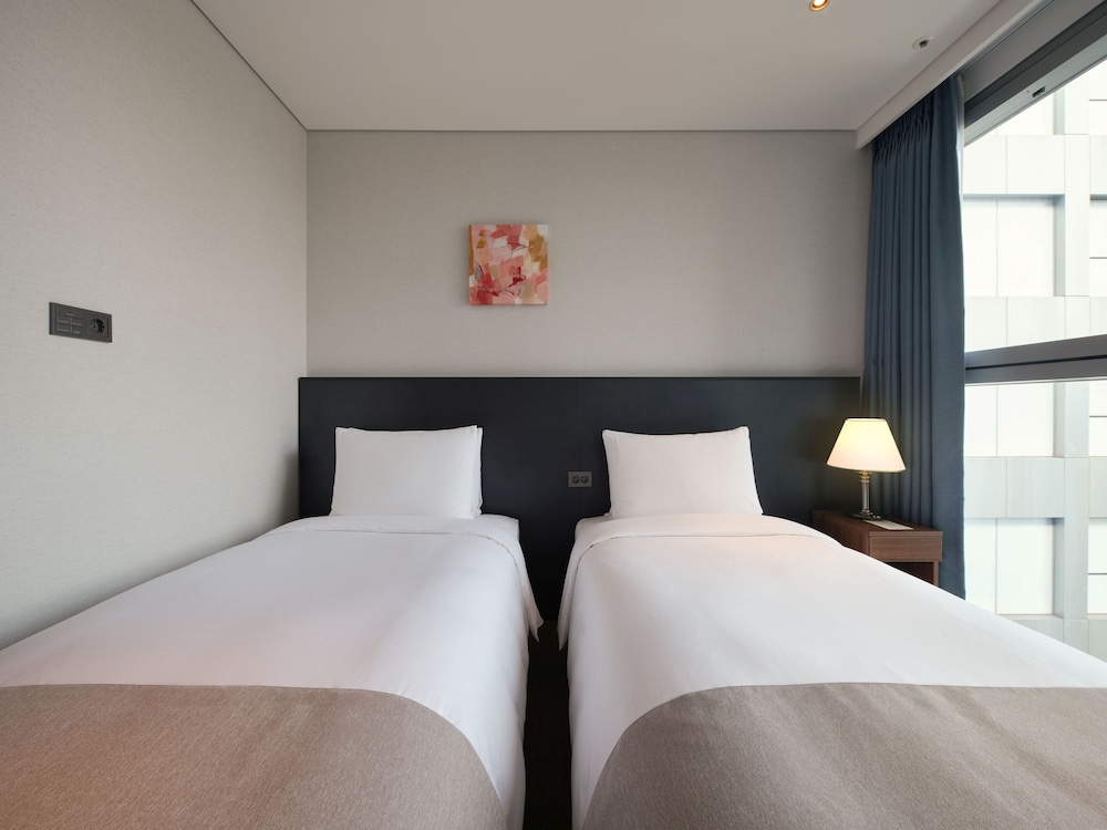Stanford Hotel Myeongdong 12/50