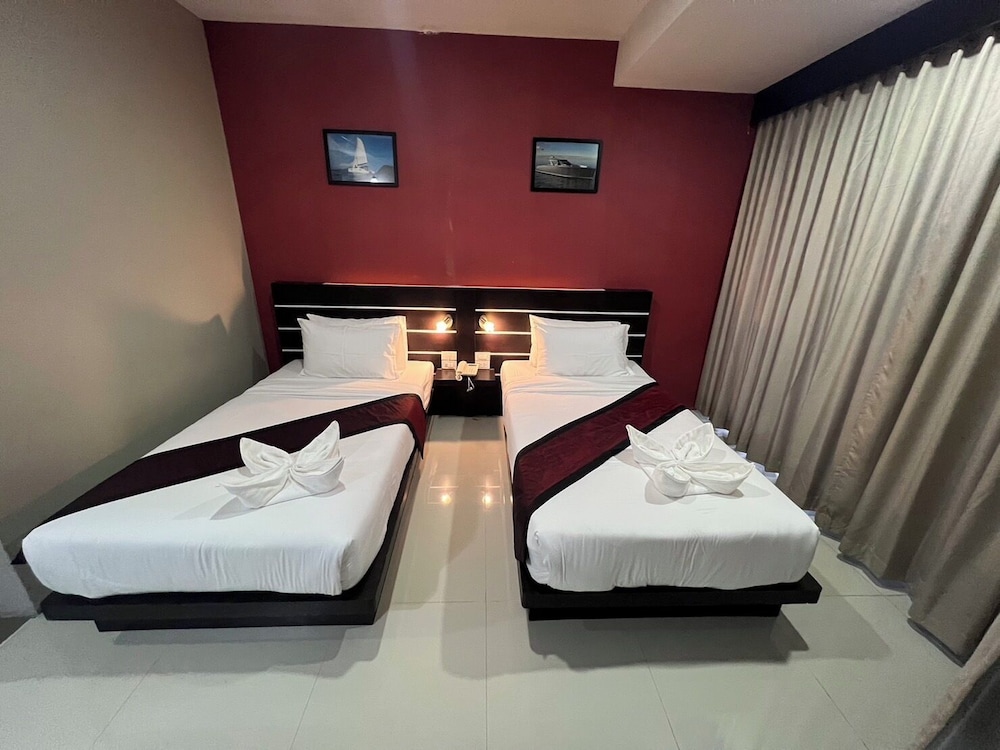 The Habour Front Hotel Surat Thani 13/46